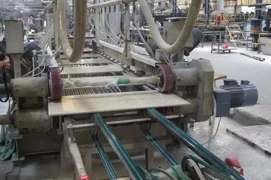 陶瓷廠異味大、被投訴，潔匠現(xiàn)場抽取廢氣做檢測、研制有效除臭劑！