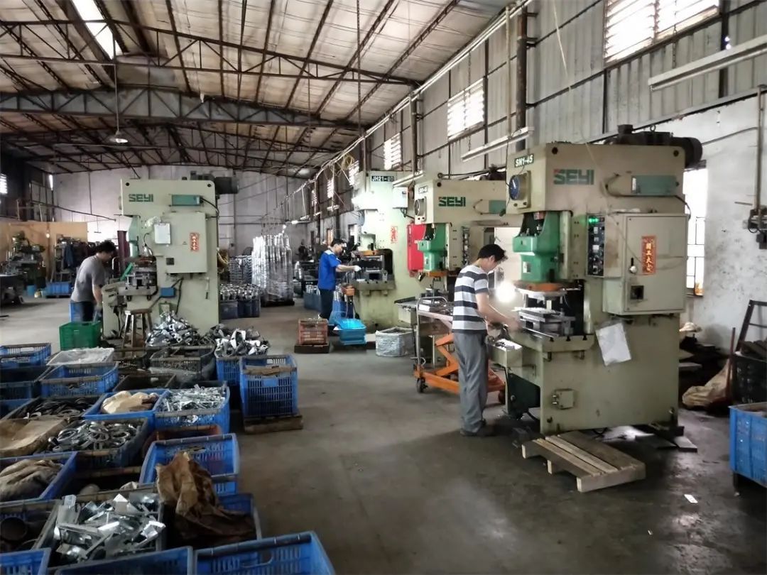 五金加工廠有機(jī)廢氣異味控制，Dejing的凈?除臭劑如何做到？.jpg