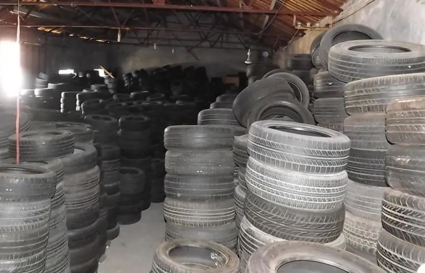 潔匠凈化·的凈工業(yè)除臭劑_廢舊輪胎煉油廢氣污染，車間惡臭問題可利用潔匠凈化除臭劑解決